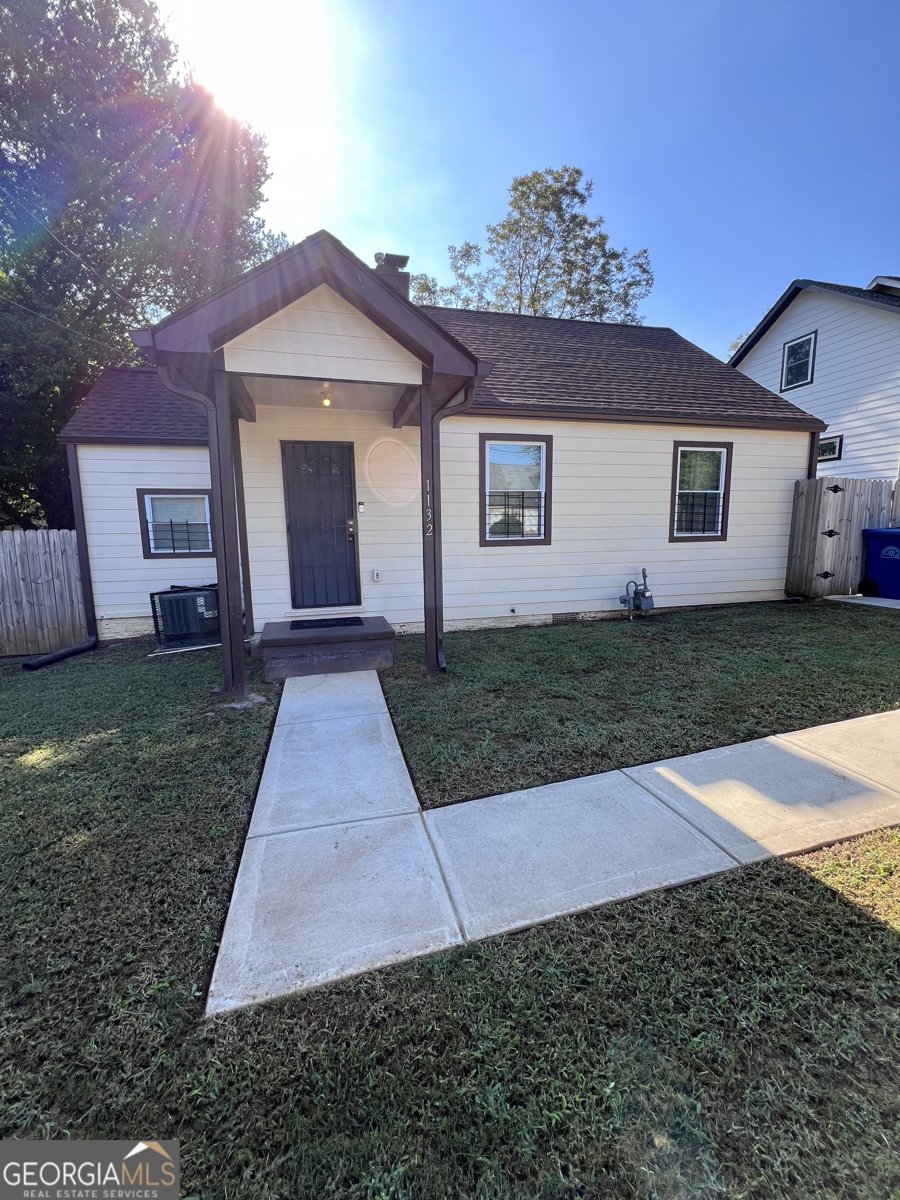 1132 Oak Knoll Terrace Atlanta - 1