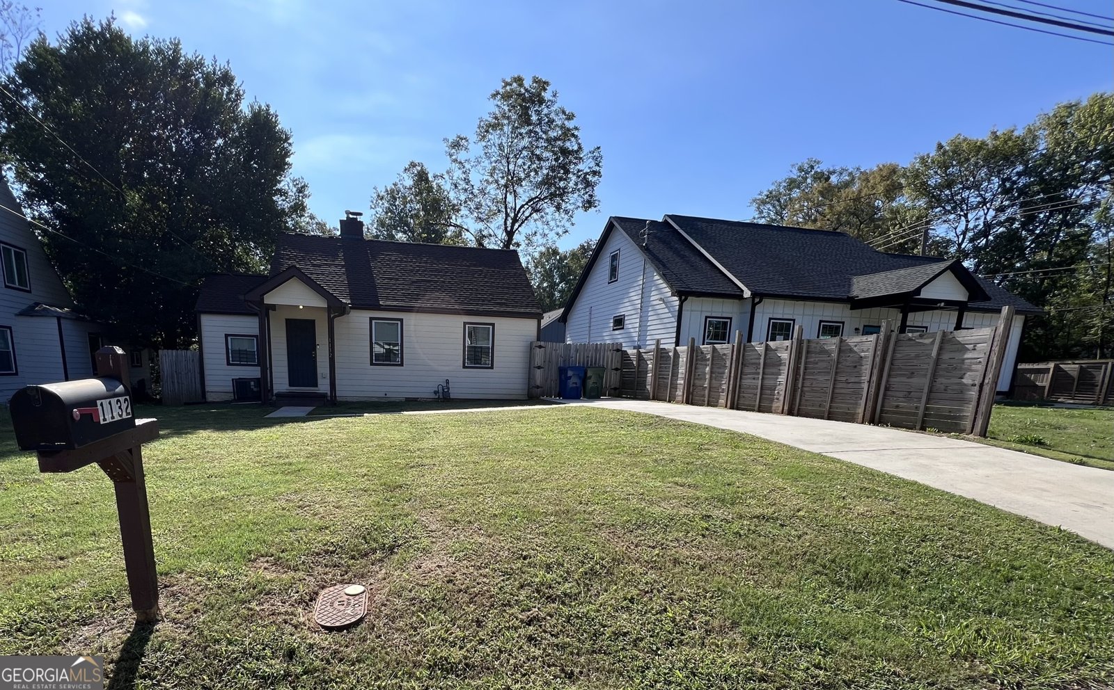 1132 Oak Knoll Terrace Atlanta - 2