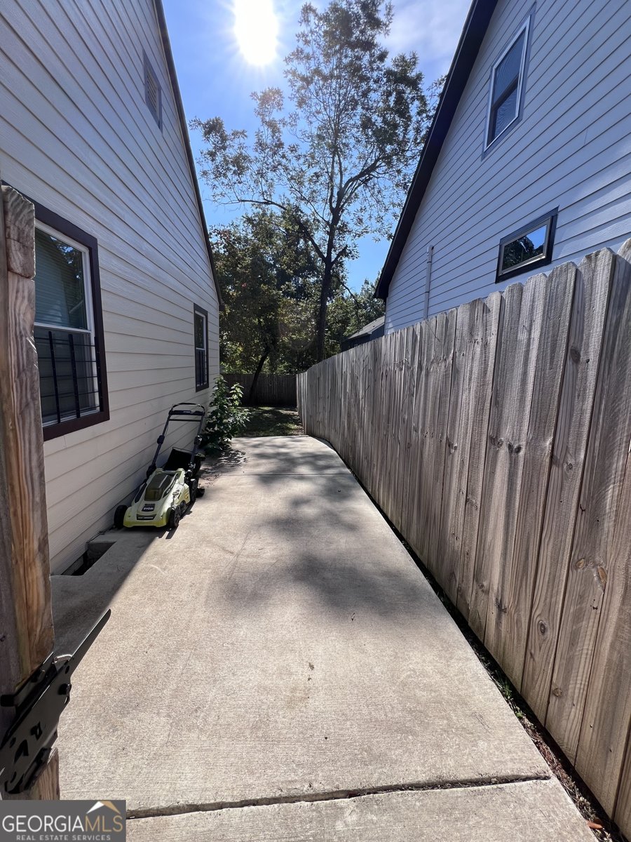1132 Oak Knoll Terrace Atlanta - 3