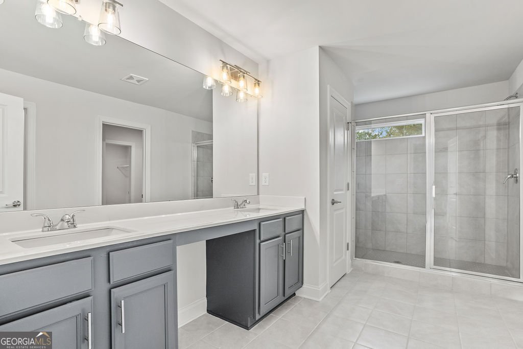 46 COOPER Drive Mansfield - 18