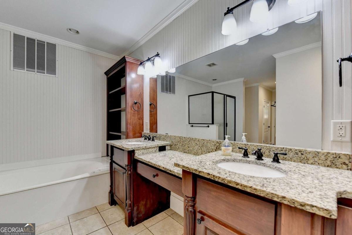 1054 Morgan Garner Drive Lilburn - 74