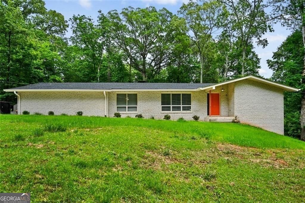 3332 Saint John Drive East Point - 1