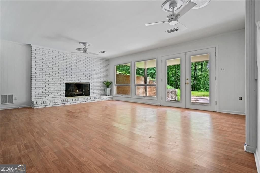 3332 Saint John Drive East Point - 26