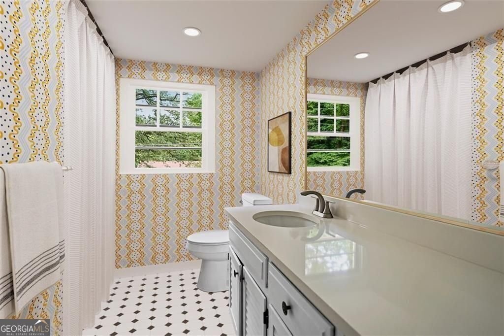 3332 Saint John Drive East Point - 33
