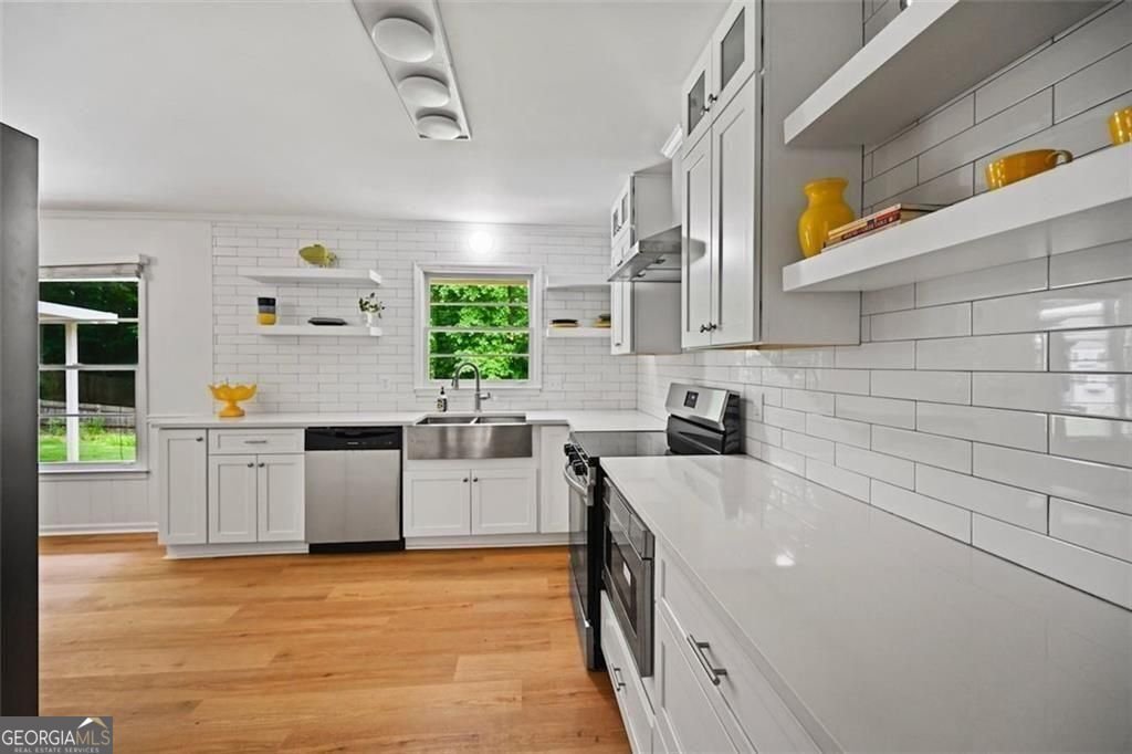 3332 Saint John Drive East Point - 9