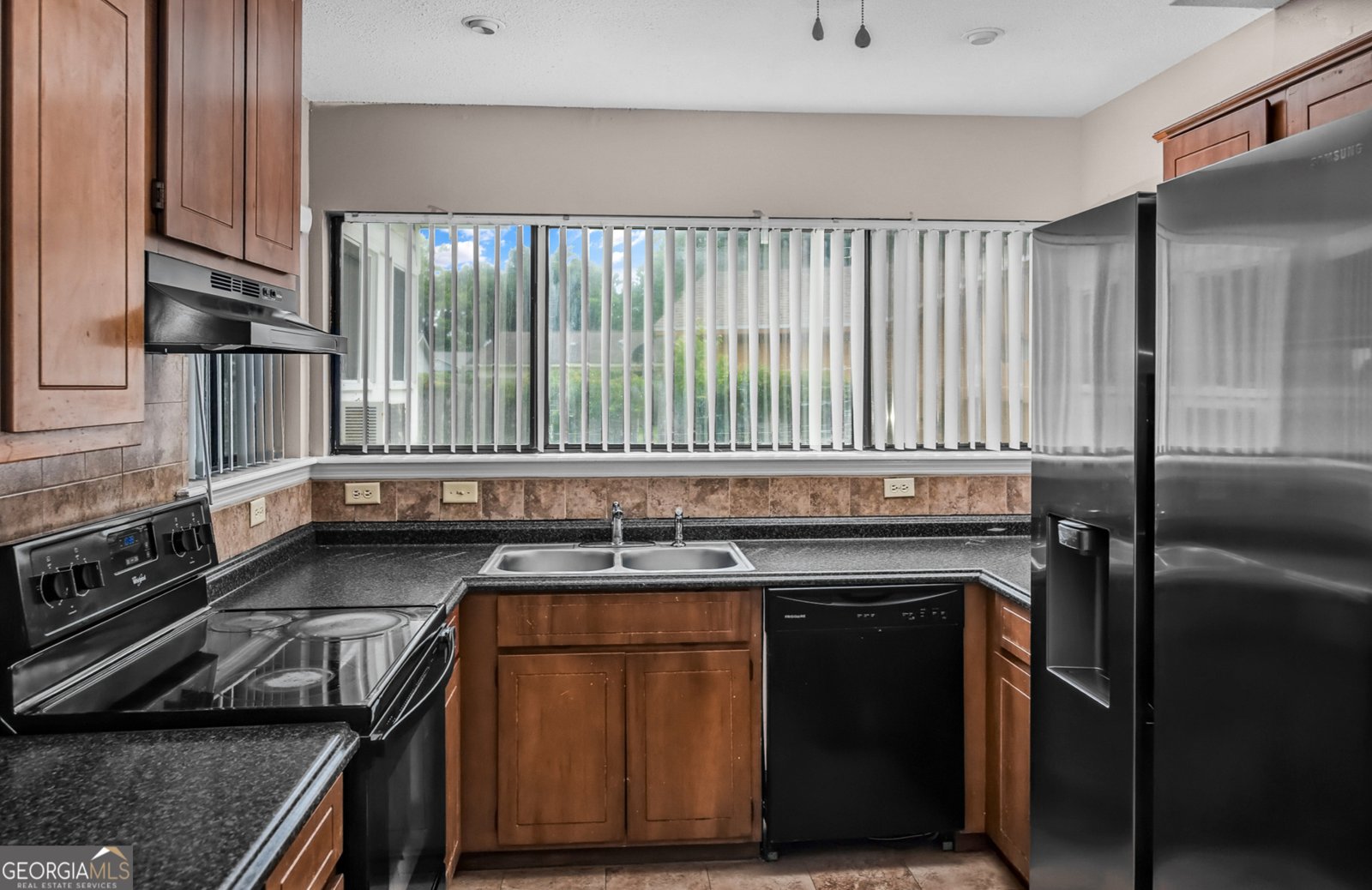 311 Sunnyside Drive St. Marys - 15