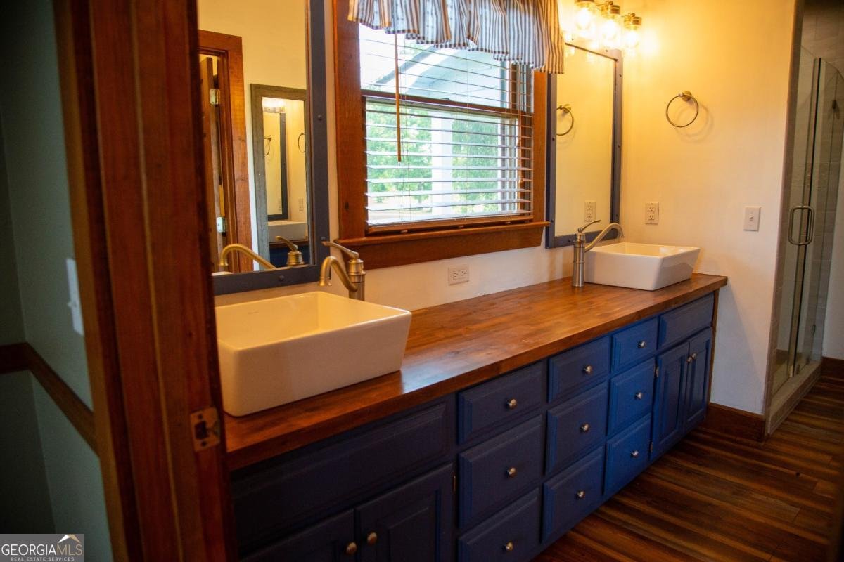 5407 Us Hwy 221 Uvalda - 66