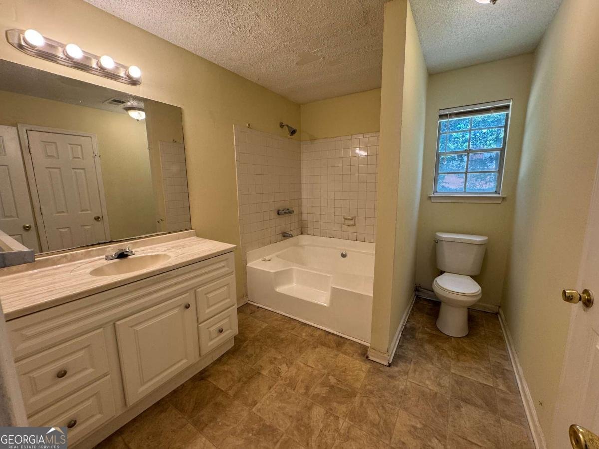 1050 Redan Trace Stone Mountain - 7