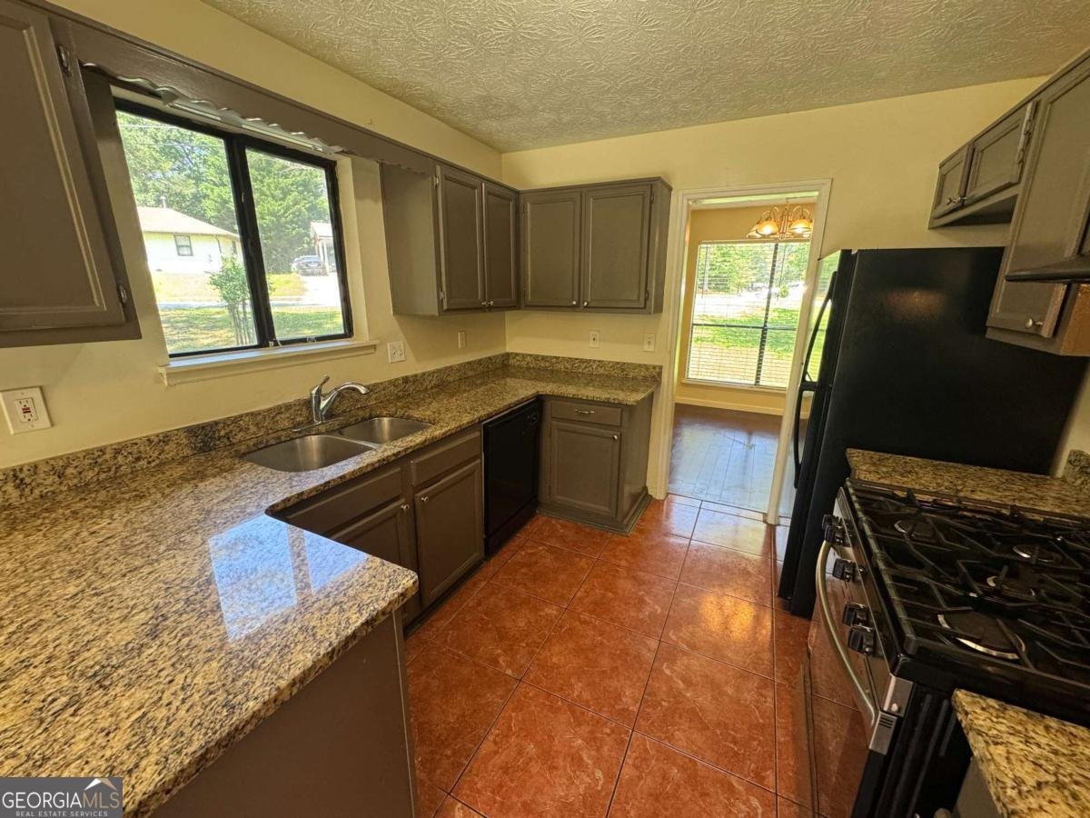 120 Squirrel Way Atlanta - 11