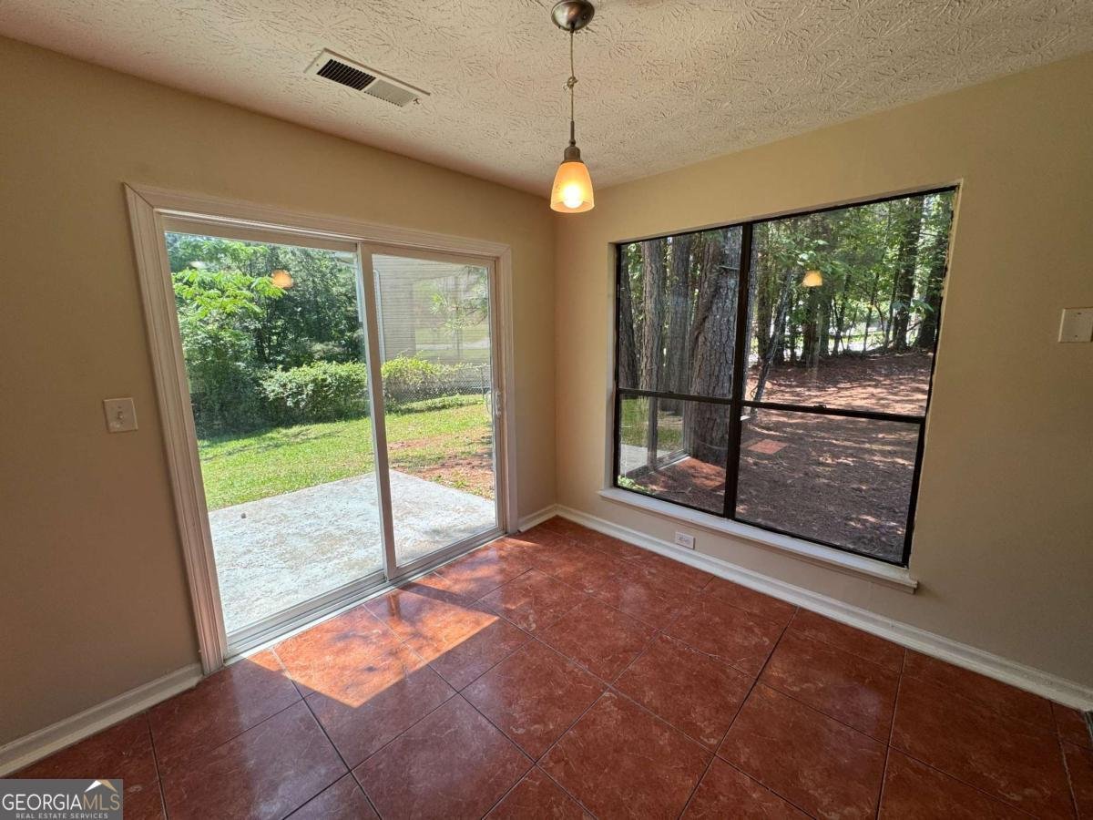 120 Squirrel Way Atlanta - 9