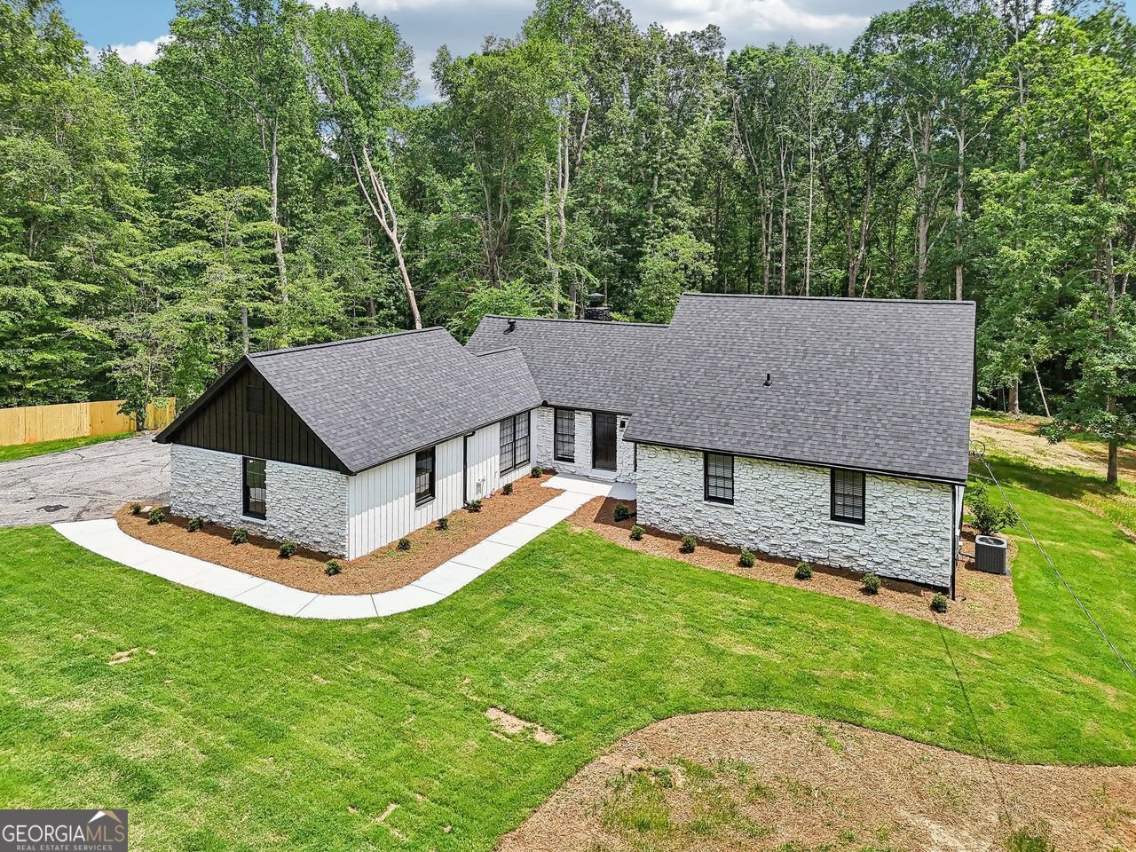 2725 GLENDALE Drive Conyers - 1