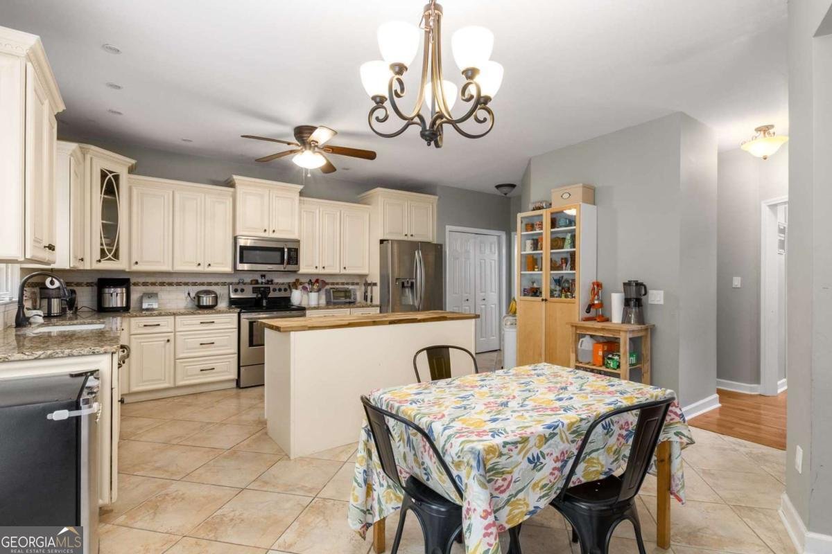 1019 Legacy Walk Woodstock - 15