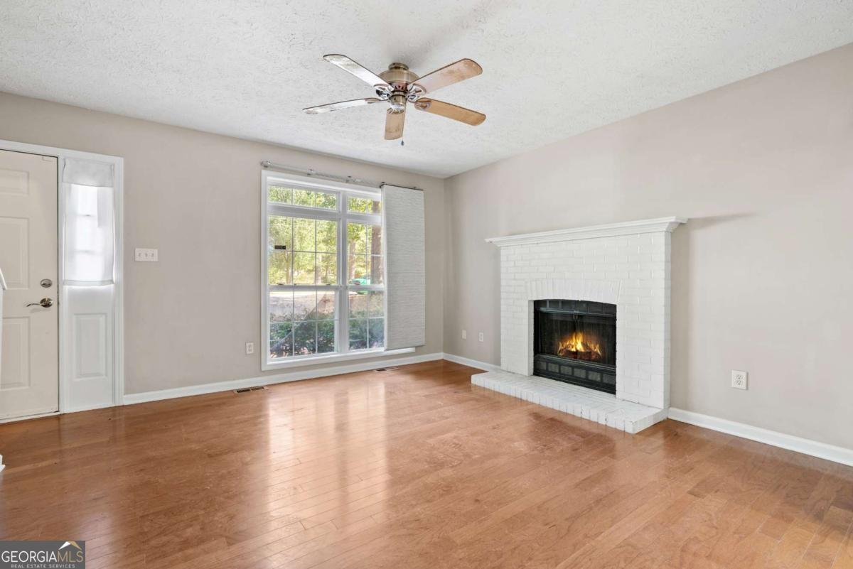 1333 LAURA Lane Austell - 6