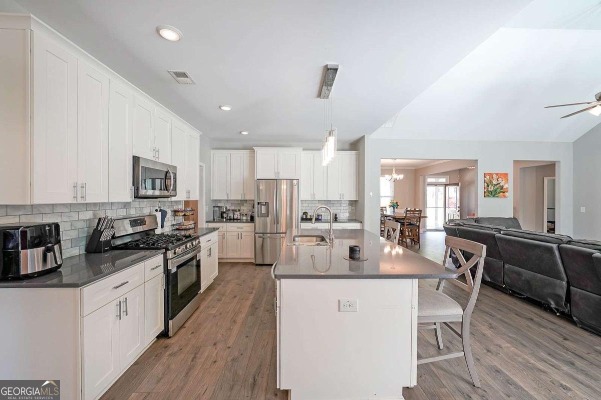 686 Stark Street Lawrenceville - 10