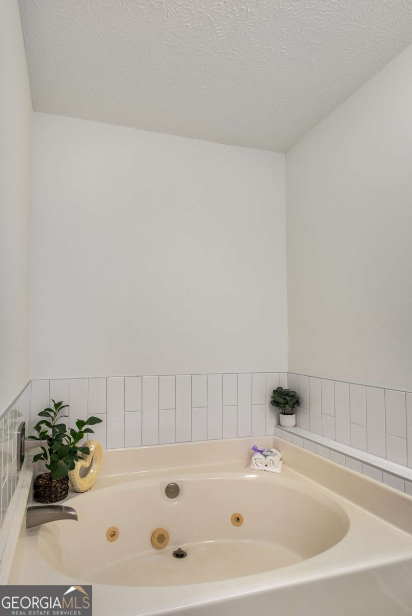 944 Pine Ridge Drive Stone Mountain - 30