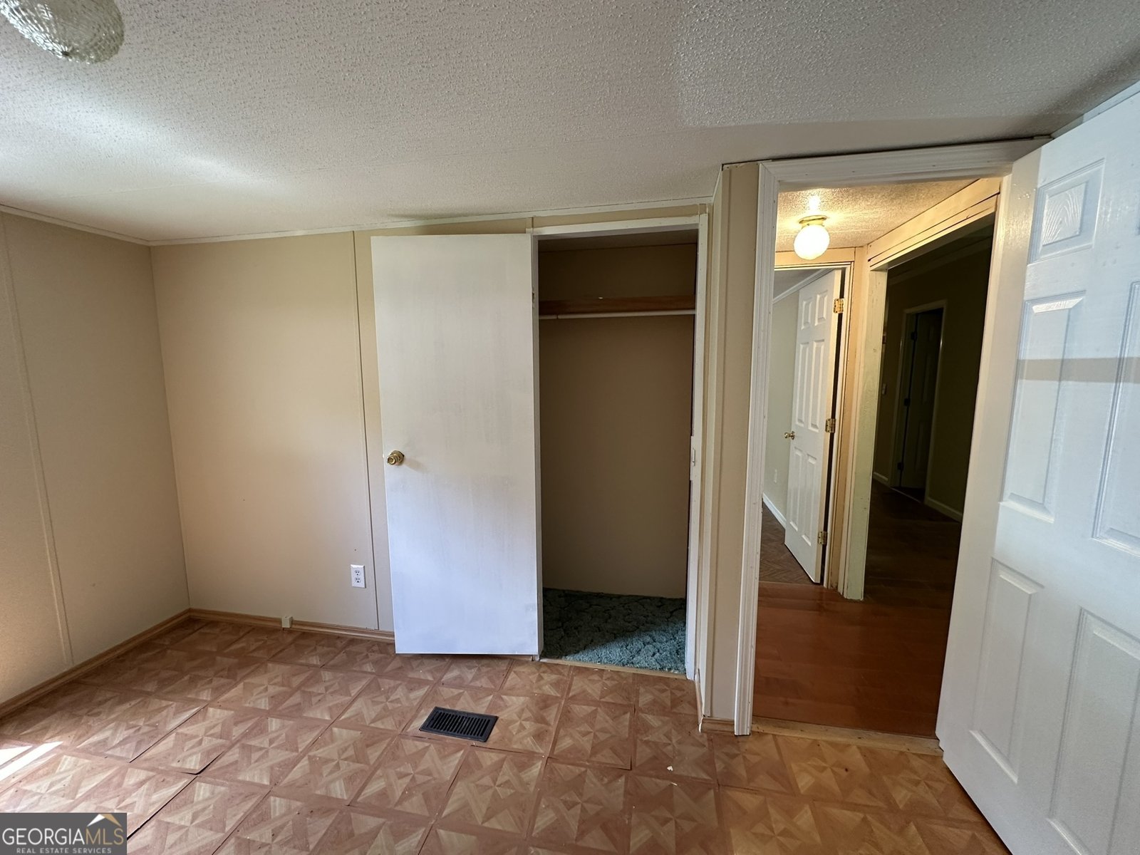 299 299 Oakwood Lane Toccoa - 2