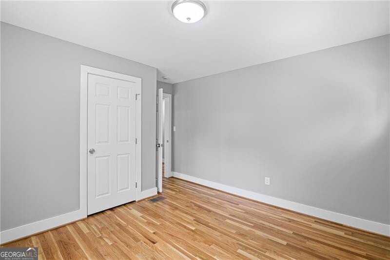 2889 Macon Drive Atlanta - 21