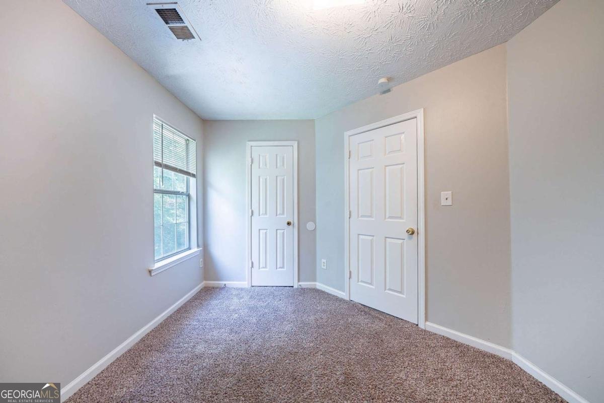 3283 Sugar Creek Falls Avenue Atlanta - 17