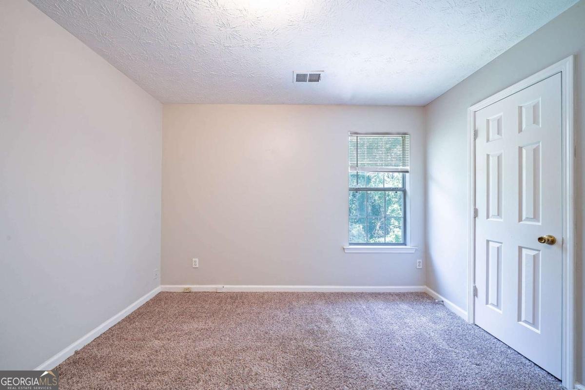 3283 Sugar Creek Falls Avenue Atlanta - 18