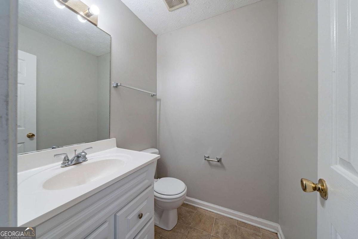 3283 Sugar Creek Falls Avenue Atlanta - 3