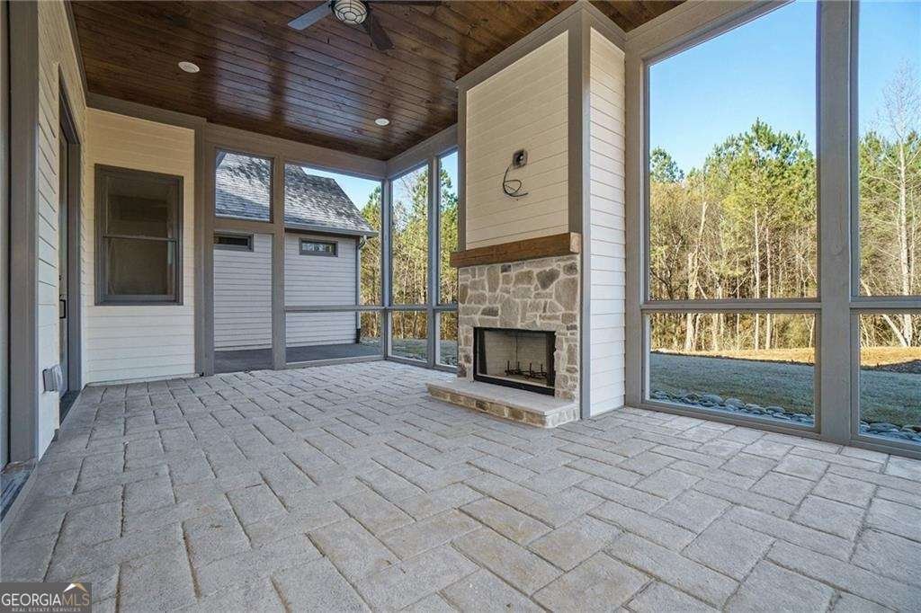 526 Spring Place Road White - 21
