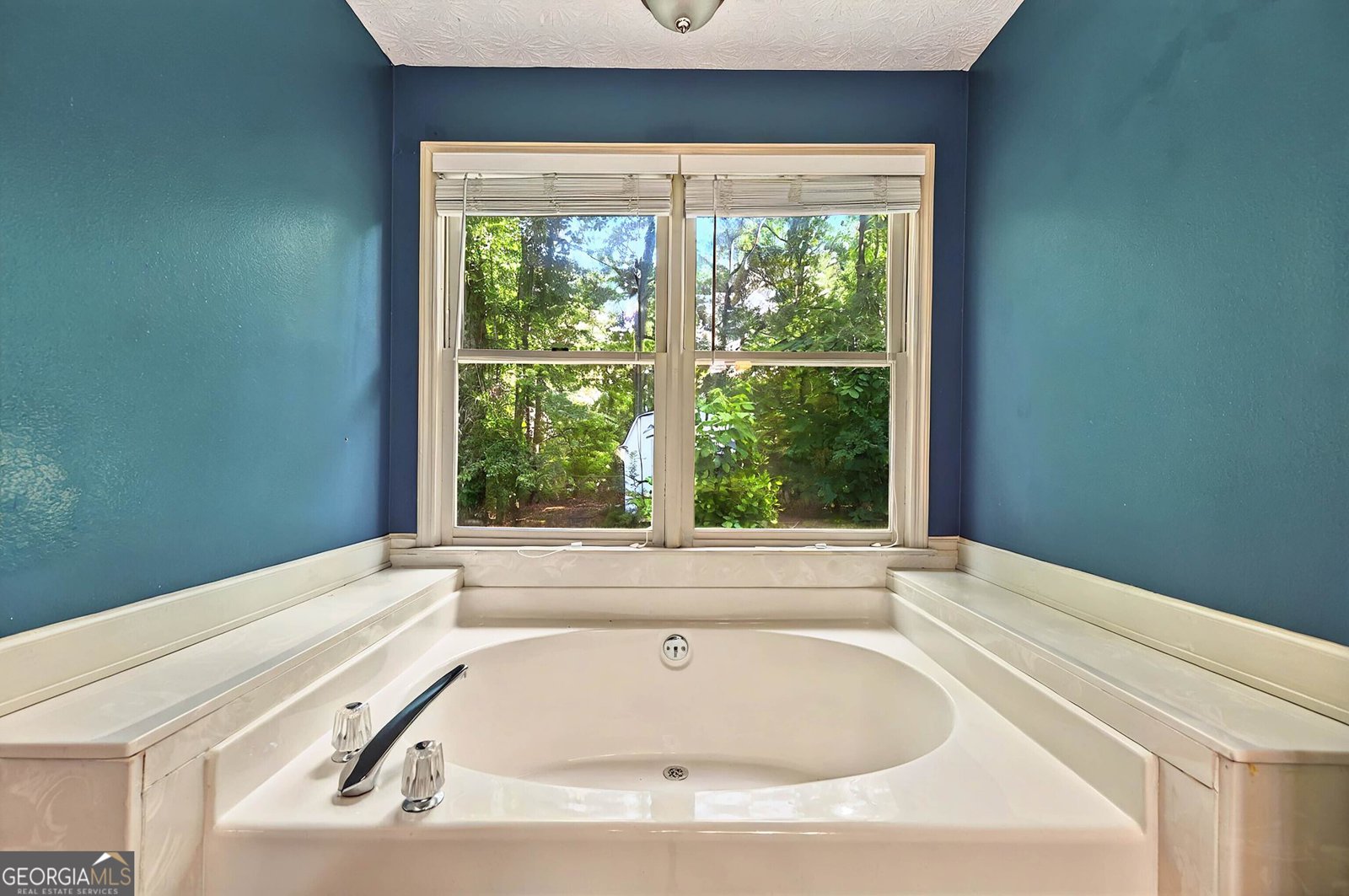 299 Fieldview Drive Auburn - 16