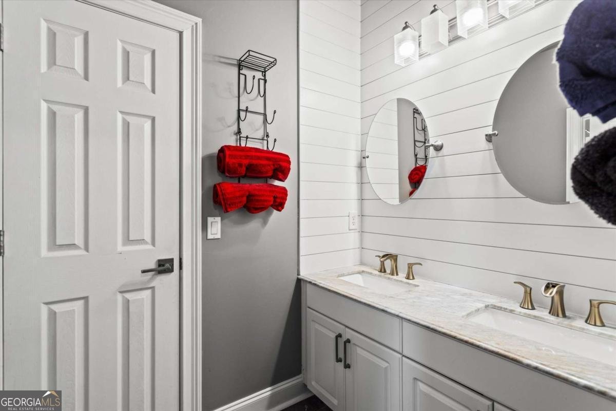 4251 Lantern Hill Drive Dacula - 28