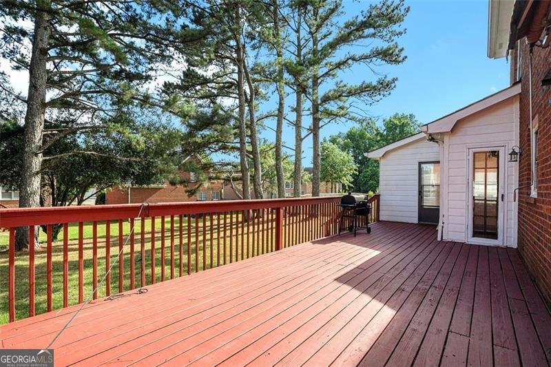 5633 SOUTHLAND Drive Stone Mountain - 31