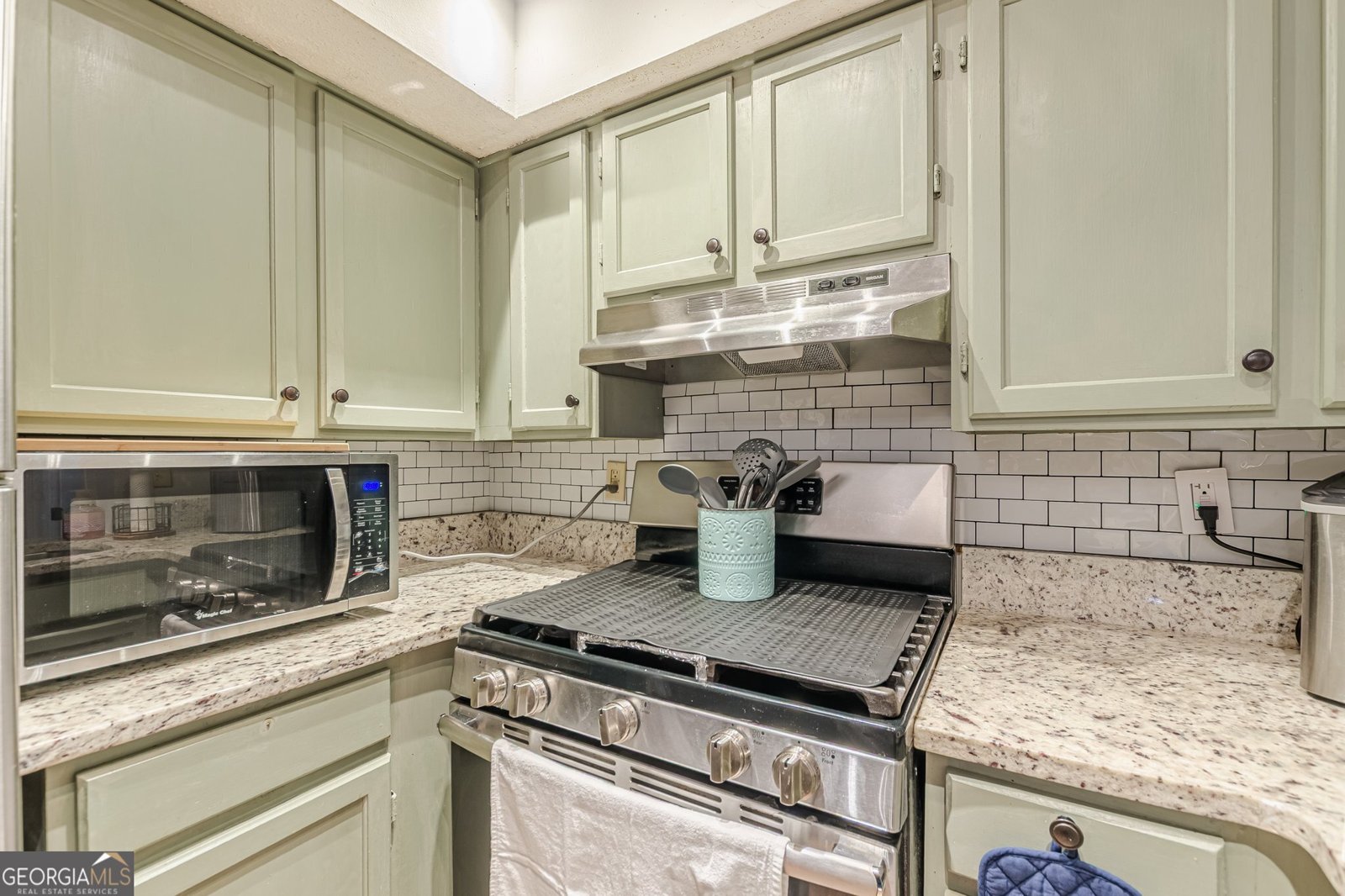215 Cobblestone Trail Avondale Estates - 19