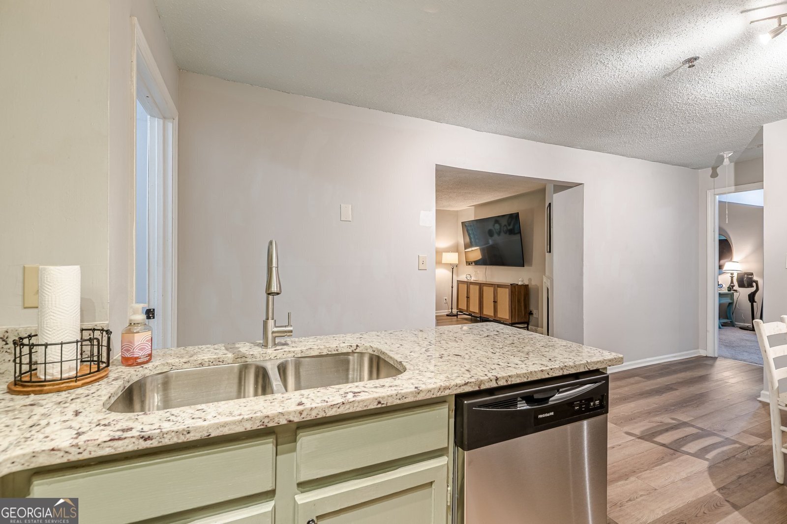 215 Cobblestone Trail Avondale Estates - 20