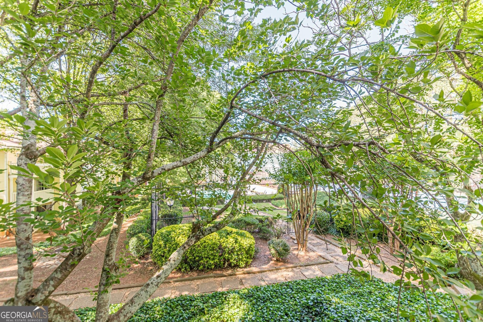 215 Cobblestone Trail Avondale Estates - 39