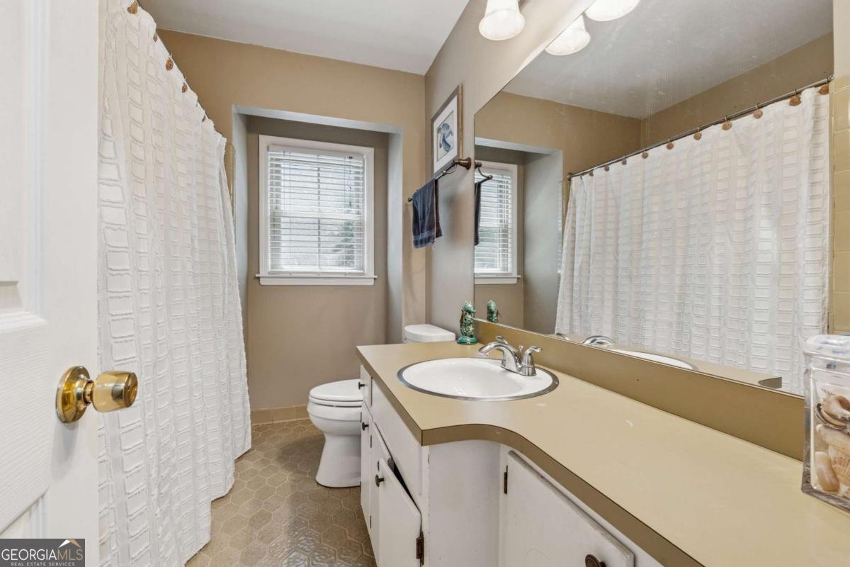 461 Village Green Court Lilburn - 18