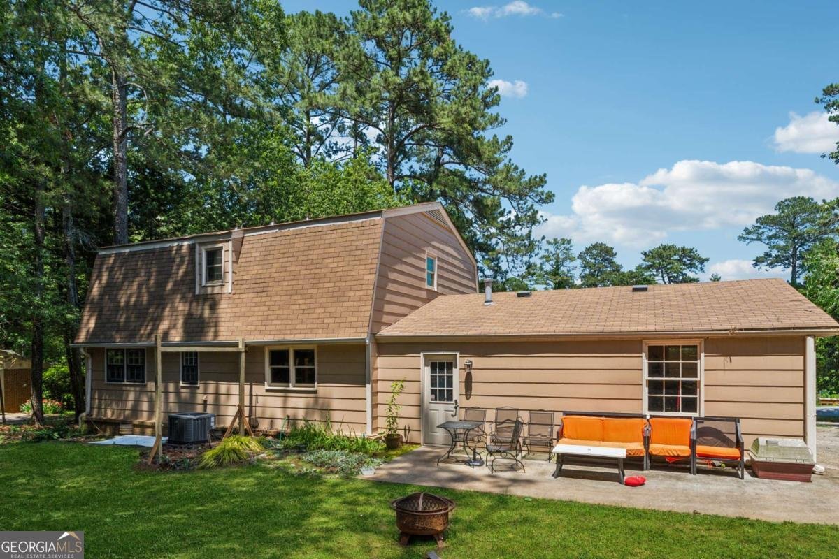461 Village Green Court Lilburn - 25