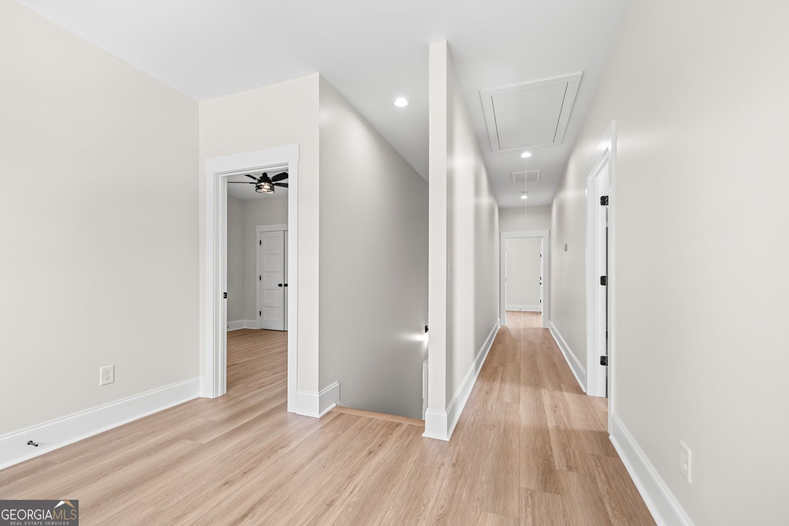 401 Roper Drive Clarkesville - 23