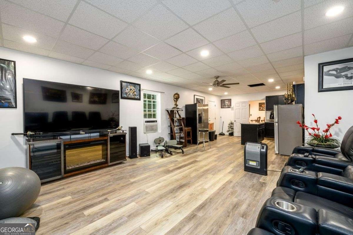 1045 PAPER CREEK Drive Lawrenceville - 33