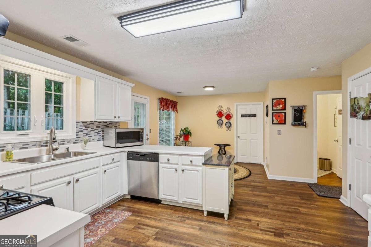 3388 Washington Cmns Avenue Kennesaw - 11
