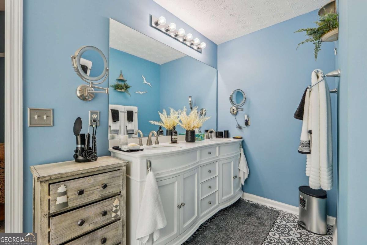3388 Washington Cmns Avenue Kennesaw - 20