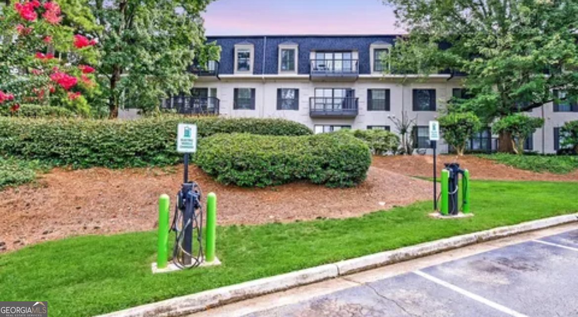 2119 Pine Heights Drive Atlanta - 8