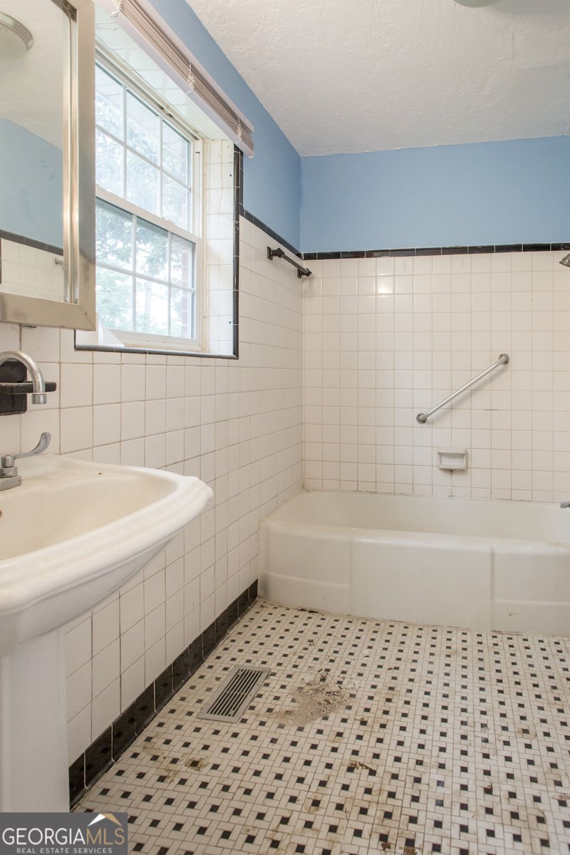 1701 Satilla Boulevard Waycross - 19