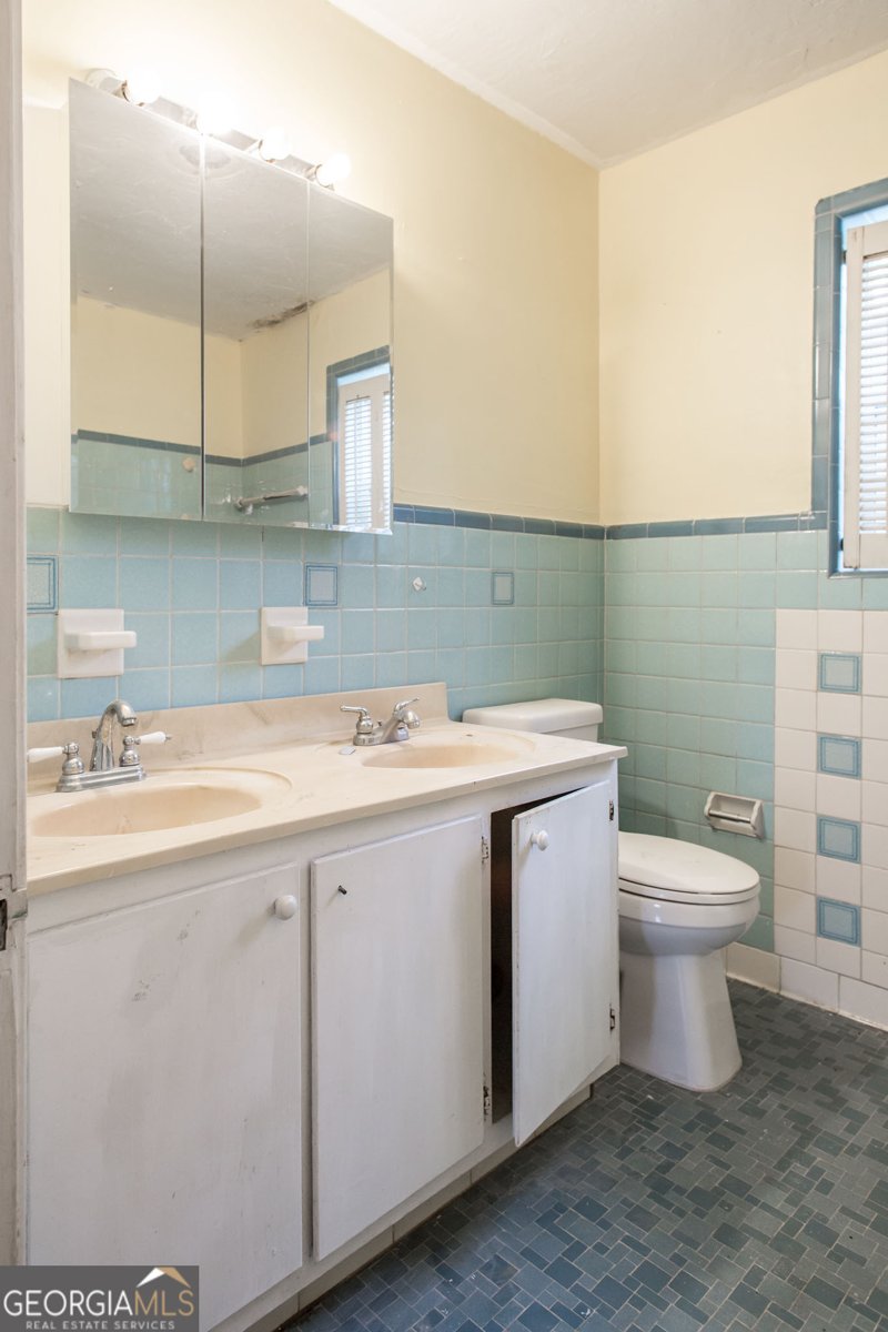 1701 Satilla Boulevard Waycross - 39