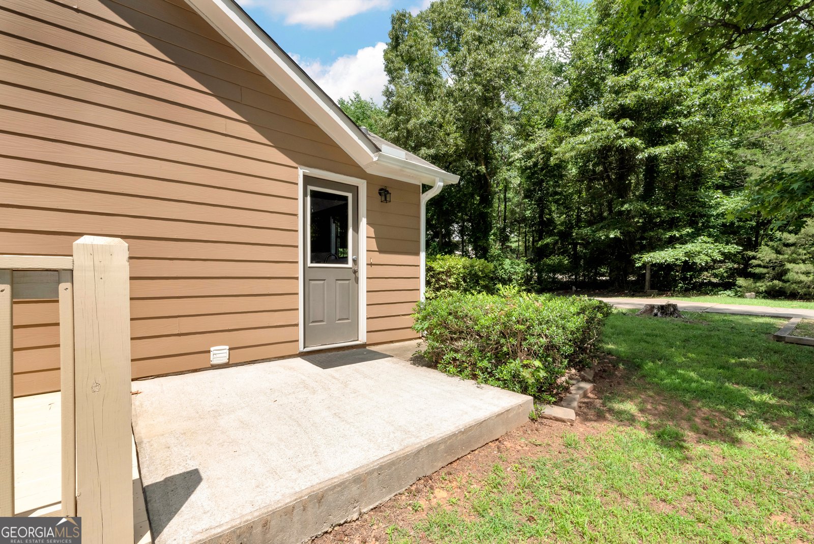 166 Walnut Cove Dawsonville - 28