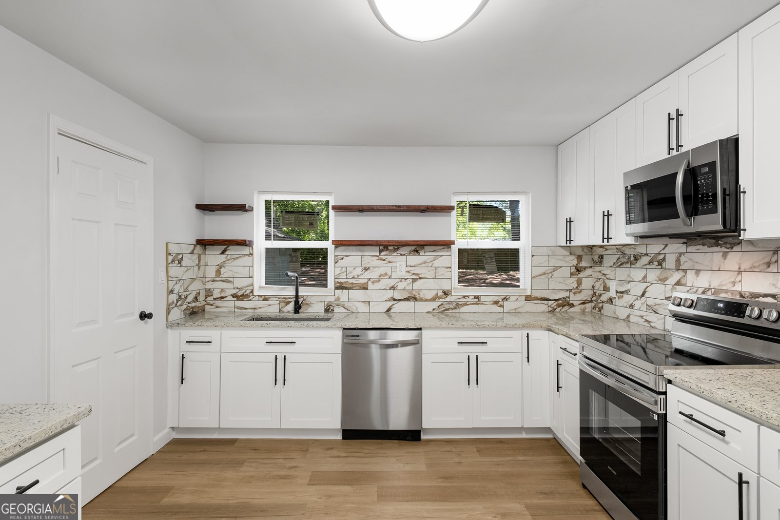 5180 Ash Street Forest Park - 7
