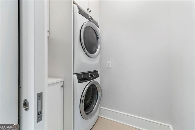 3376 3376 Peachtree Road Atlanta - 34