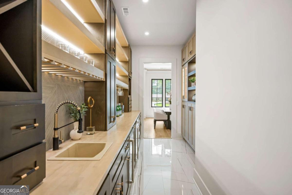 942 fairfield Drive Marietta - 24