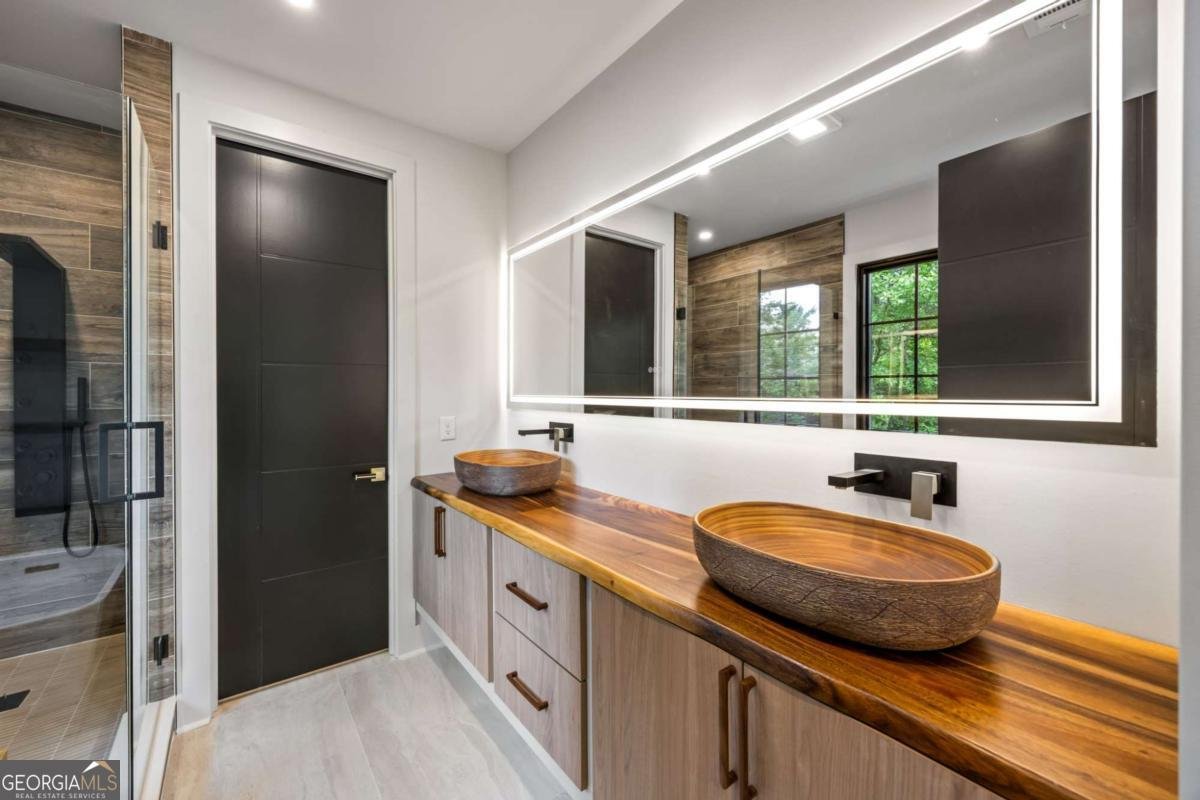 942 fairfield Drive Marietta - 44