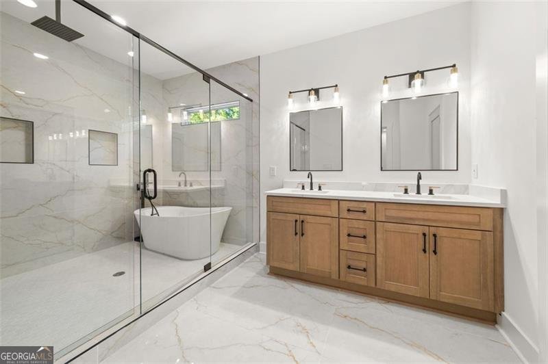 327 OHM Avondale Estates - 11