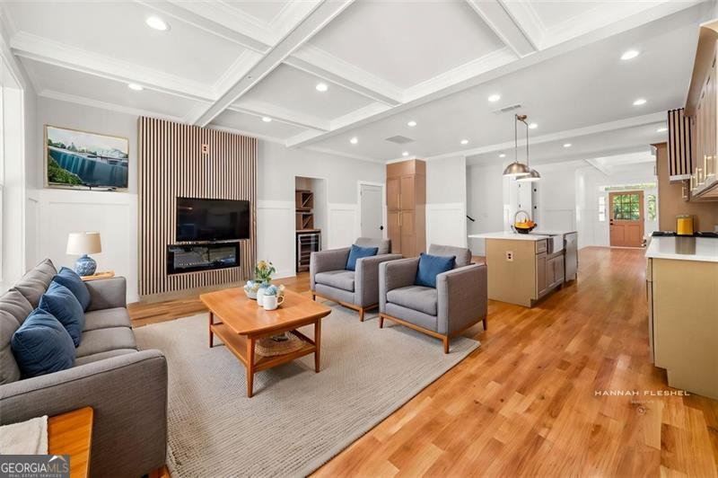 327 OHM Avondale Estates - 5