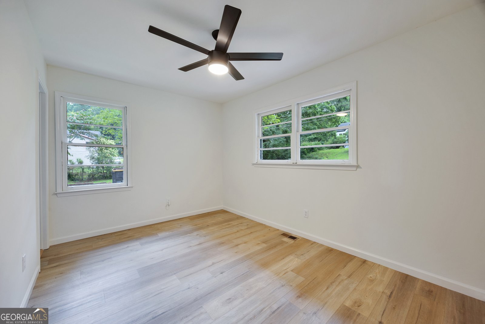 450 Collier Ridge Drive Atlanta - 17