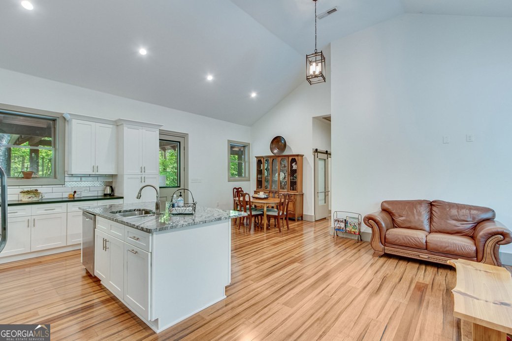 554 Vandiviere Road Dawsonville - 90