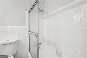 5560 Kingsport Drive Atlanta - 21